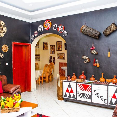 Virunga Homestays ルヘンゲリ エクステリア 写真