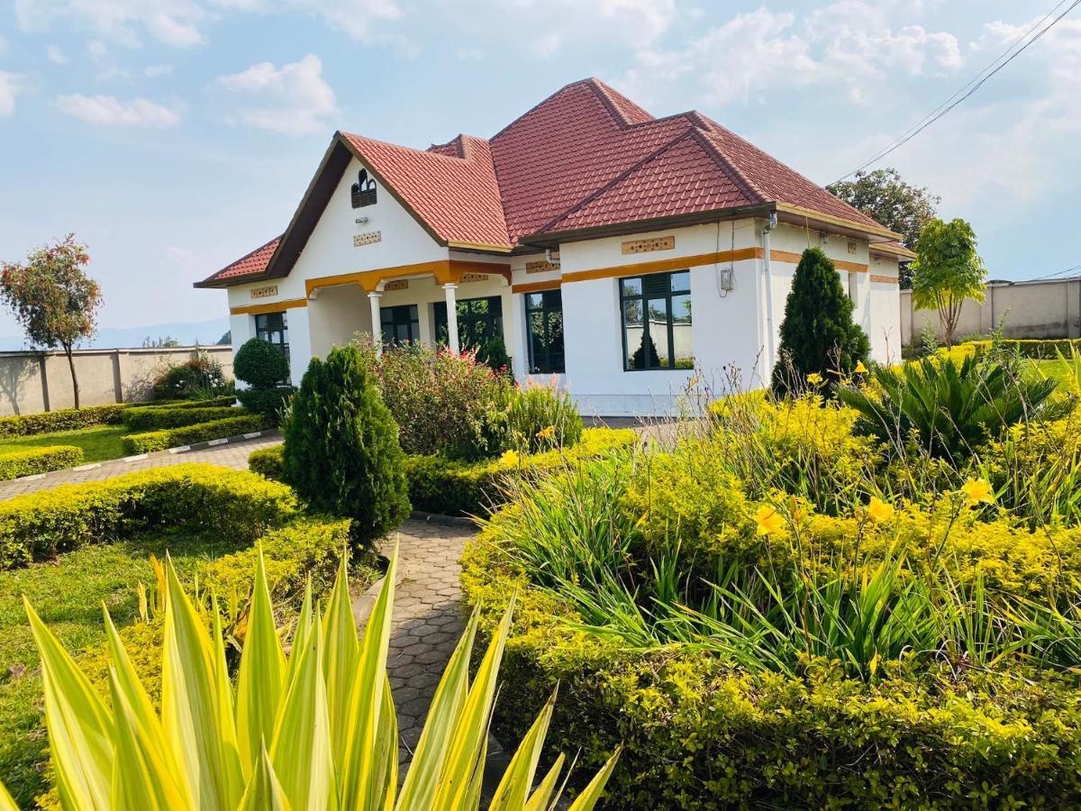 Virunga Homestays ルヘンゲリ エクステリア 写真