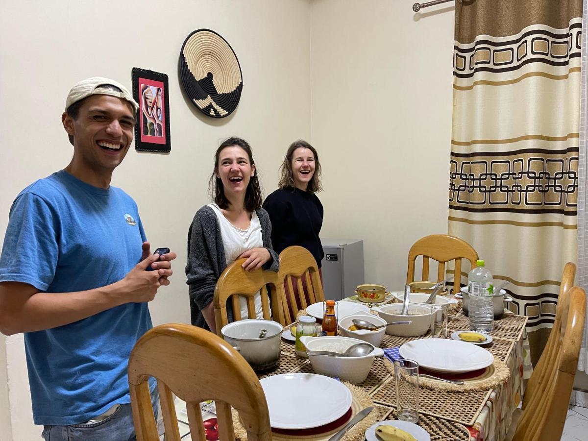 Virunga Homestays ルヘンゲリ エクステリア 写真