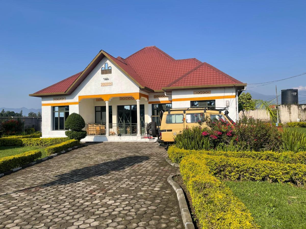 Virunga Homestays ルヘンゲリ エクステリア 写真